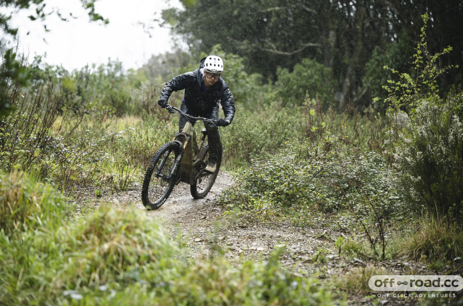 Riding mtb discount in the rain